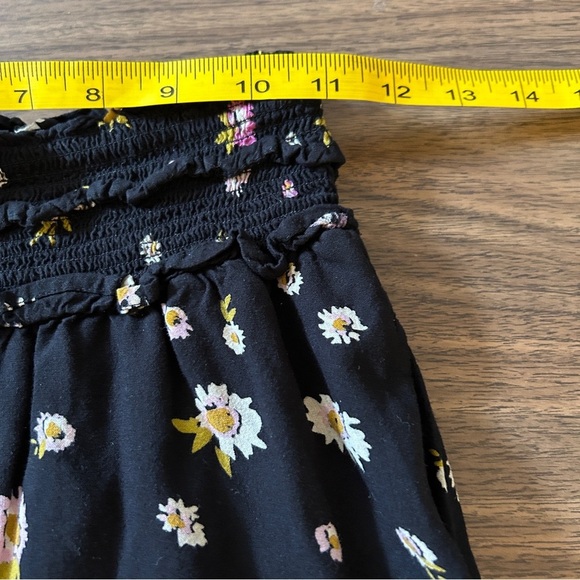 ❤️ Patrons of Peace Black with Floral Accents - Picture 7 of 10